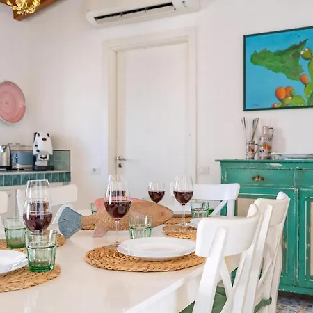 New Vista Mare * Giardini Naxos